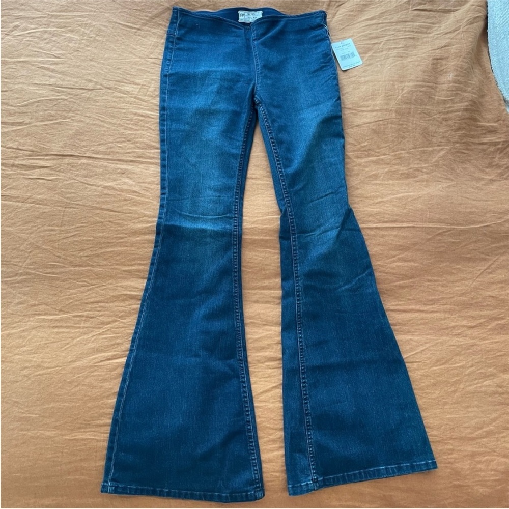 NWOT Free People Penny Pull-On Flare Jeans - Size 28 - Picture 6 of 11